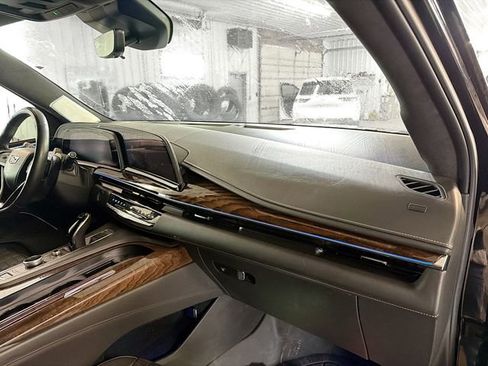 Used 2022 Cadillac Escalade Sport Platinum AWD/4WD image 12