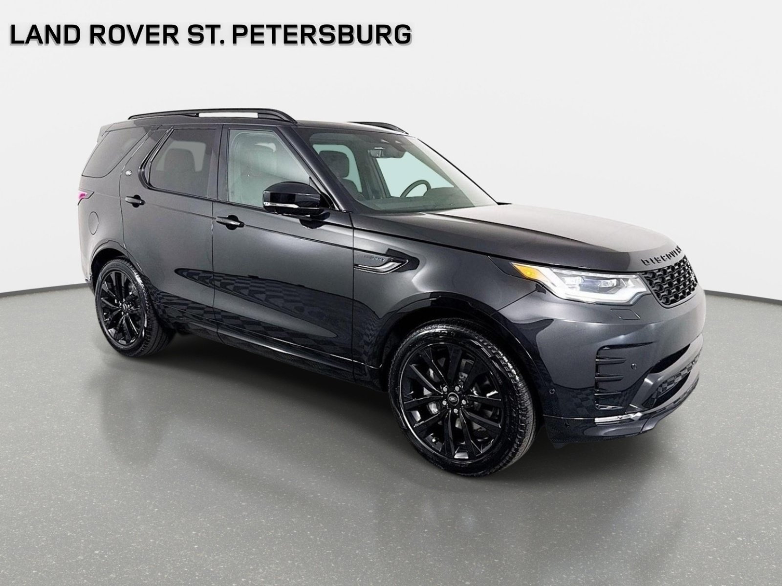 Used 2026 Land Rover Discovery Dynamic SE AWD/4WD image 3