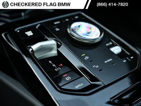 Certified 2025 BMW 530i w/ Premium Package image 38