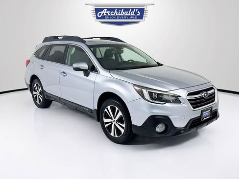 Used 2018 Subaru Outback 2.5i Limited image 1