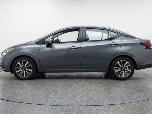 Used 2025 Nissan Versa SV FWD image 5