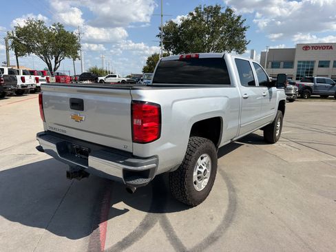 Used 2016 Chevrolet Silverado 2500 LT AWD/4WD image 3