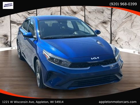 Used 2022 Kia Forte LXS FWD image 9