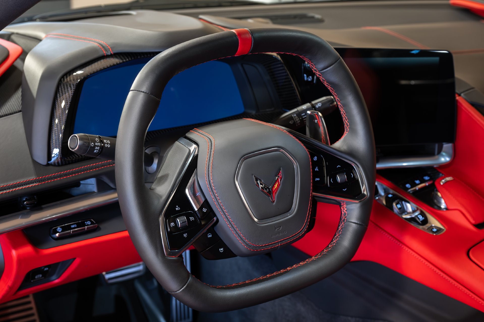 Used 2025 Chevrolet Corvette Stingray Premium Cpe w/ Z51 Performance Package RWD image 52