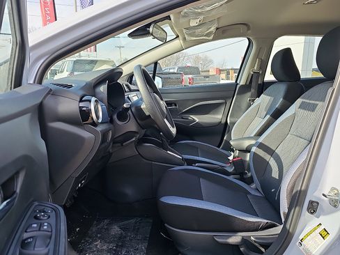 New 2025 Nissan Versa SV w/ Trunk Package image 9
