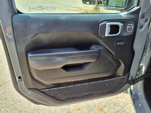 Used 2021 Jeep Wrangler Unlimited Sport image 13