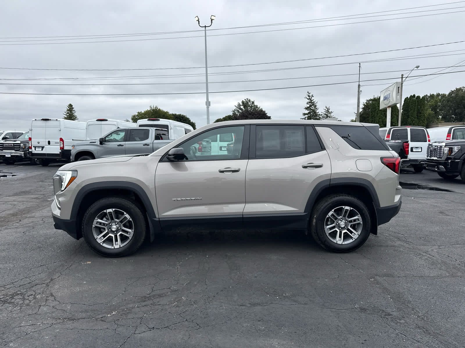 Certified 2026 GMC Terrain Elevation w/ Technology Package II AWD/4WD image 2