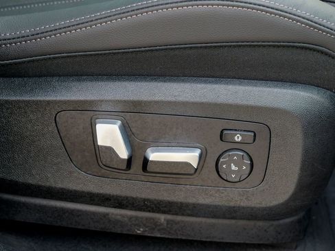 Used 2021 BMW X6 xDrive40i w/ Convenience Package image 40