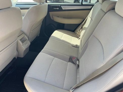 Used 2019 Subaru Outback 2.5i Premium w/ Popular Package #2 AWD/4WD image 14