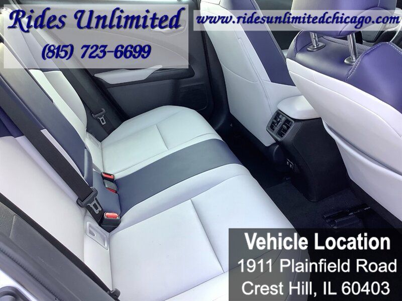 Used 2019 Lexus UX 250h w/ Premium Package AWD/4WD image 31