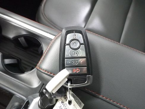 Certified 2025 Ford Expedition Active AWD/4WD image 28