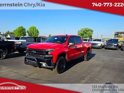 Used 2021 Chevrolet Silverado 1500 LT Trail Boss w/ Convenience Package II AWD/4WD image 3