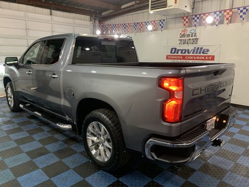 Used 2021 Chevrolet Silverado 1500 LTZ w/ LTZ Premium Package image 3
