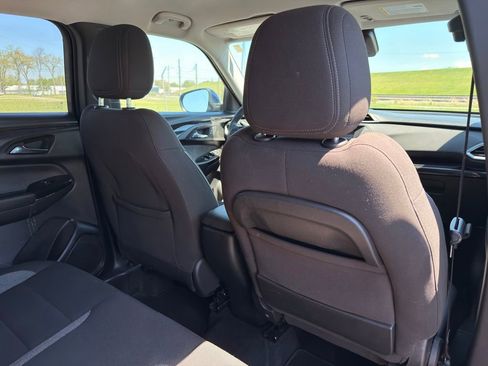 Used 2022 Chevrolet TrailBlazer LT w/ LPO, Blackout Package AWD/4WD image 31