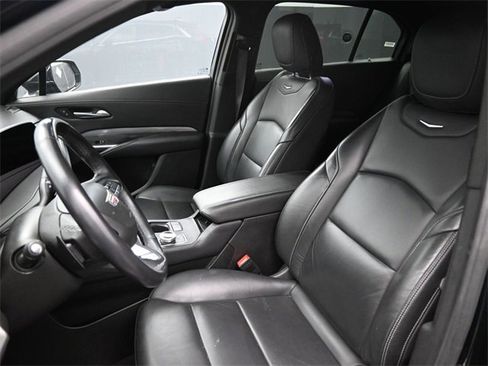 Used 2024 Cadillac XT4 Premium Luxury image 15
