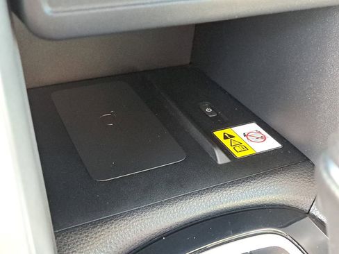 Certified 2023 Toyota Corolla Cross LE image 25