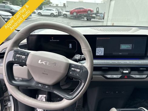 Certified 2024 Kia EV9 Land AWD/4WD image 23