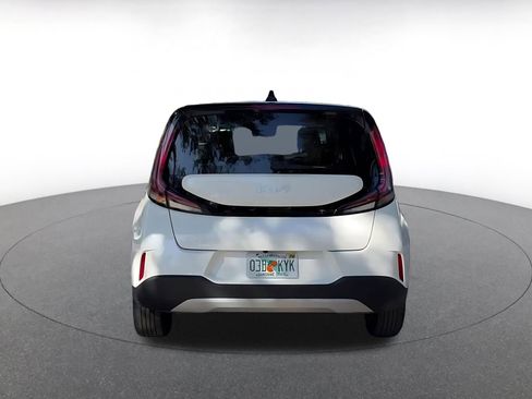 Used 2025 Kia Soul LX w/ LX Technology Package image 12