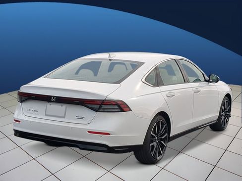 New 2026 Honda Accord Touring image 5