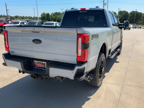 Used 2025 Ford F250 Lariat w/ Lariat Ultimate Package AWD/4WD image 8