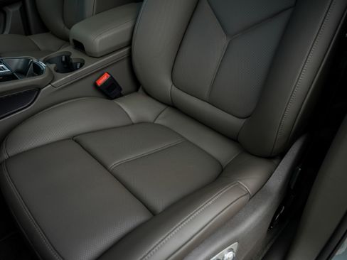 New 2026 Porsche Macan image 24