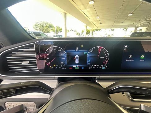 Used 2024 Mercedes-Benz GLE 450e 4MATIC image 42