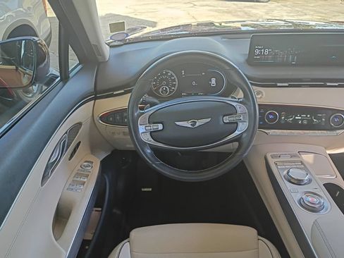 Used 2022 Genesis GV70 2.5T w/ Advanced Package AWD/4WD image 4