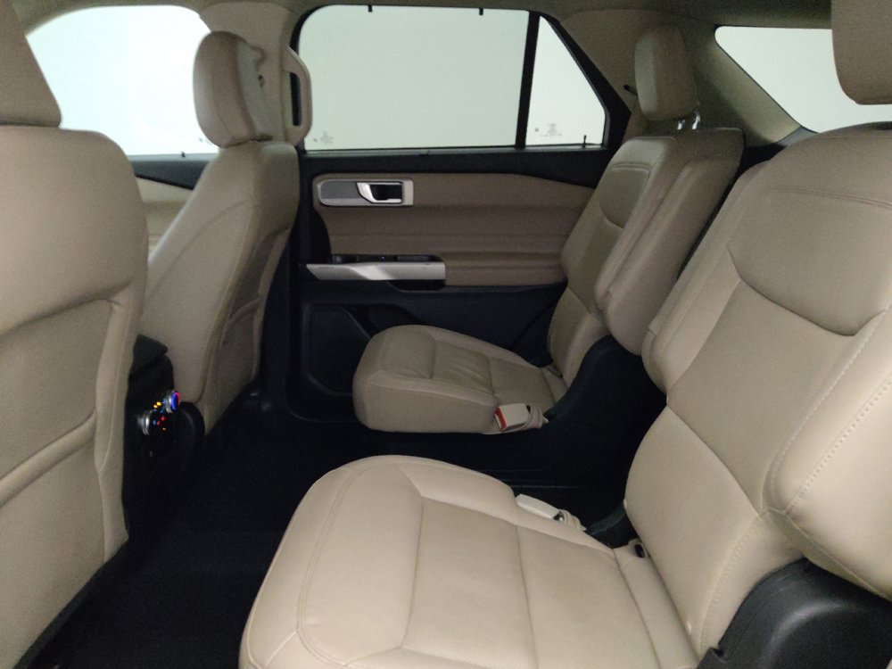 Used 2022 Ford Explorer Limited w/ Equipment Group 301A RWD image 18