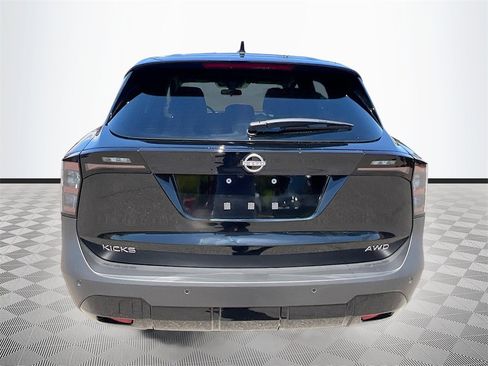New 2025 Nissan Kicks SV image 6