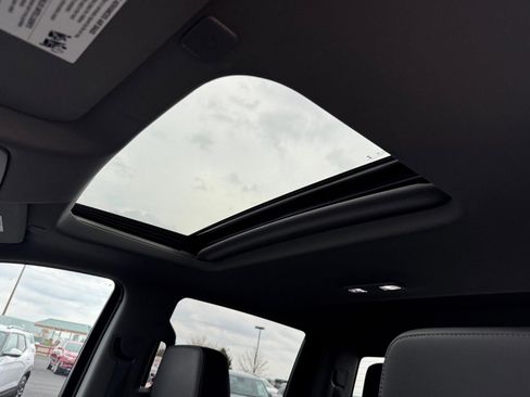 Certified 2022 Chevrolet Silverado 1500 LTZ w/ LTZ Premium Package image 5