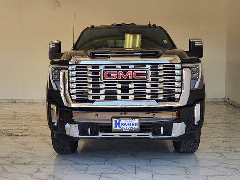 Used 2026 GMC Sierra 2500 Denali w/ Technology Package AWD/4WD image 2