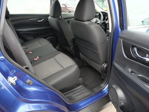 Used 2018 Nissan Rogue S image 20