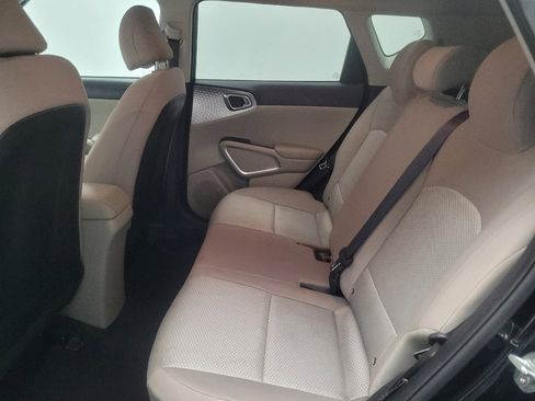 Used 2022 Kia Soul LX w/ Technology Package FWD image 18