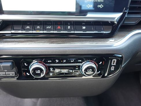 Used 2025 GMC Sierra 1500 Elevation AWD/4WD image 49
