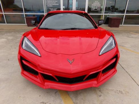 Used 2025 Chevrolet Corvette E-Ray w/ Stealth Interior Trim Package AWD/4WD image 2