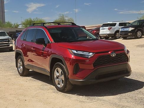 Used 2024 Toyota RAV4 LE AWD/4WD image 3