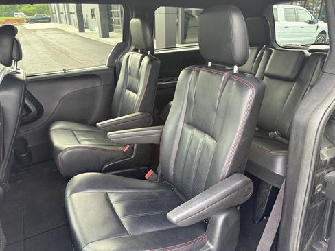 Used 2018 Dodge Grand Caravan GT FWD image 14