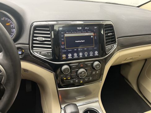 Used 2020 Jeep Grand Cherokee Limited image 18