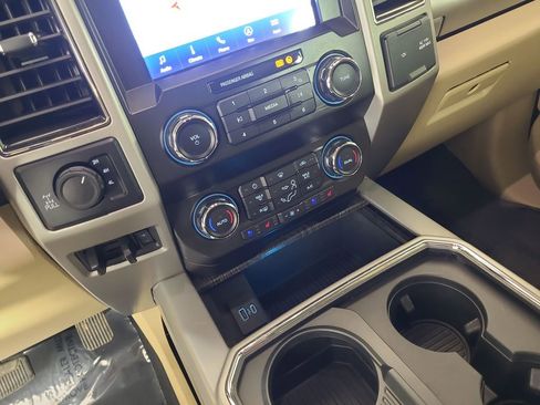 Used 2021 Ford F250 Lariat image 15