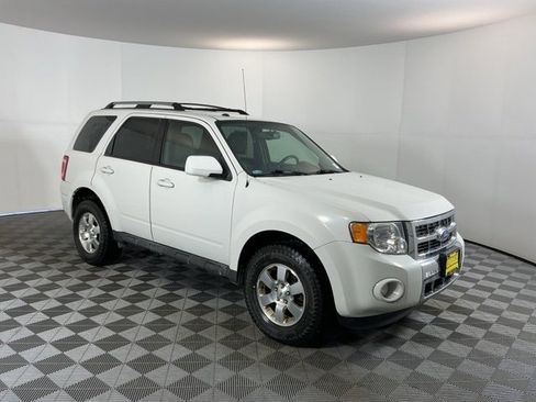 Used 2011 Ford Escape Limited image 3