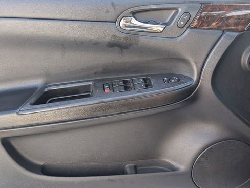 Used 2016 Chevrolet Impala LT FWD image 26