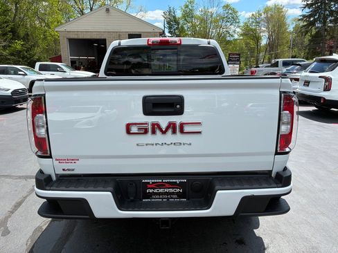 Used 2022 GMC Canyon Elevation w/ Elevation Premium Package AWD/4WD image 9