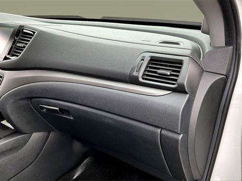 Used 2022 Honda Ridgeline RTL-E image 25