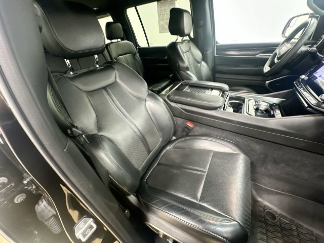 Used 2024 Jeep Wagoneer 4WD w/ Premium Group I image 29