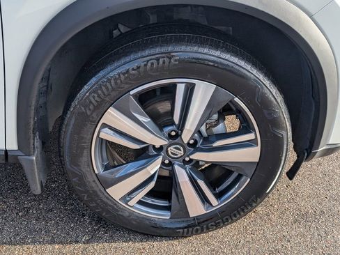 Used 2021 Nissan Rogue SL image 20