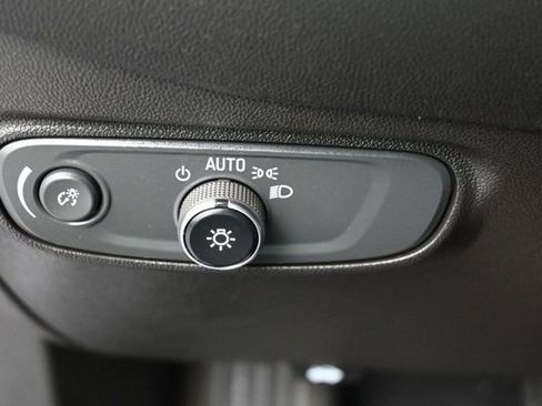 Used 2022 Chevrolet Equinox LT FWD image 17