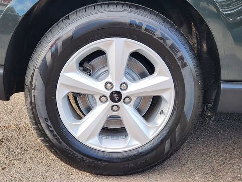 Certified 2024 Ford Edge SE image 16