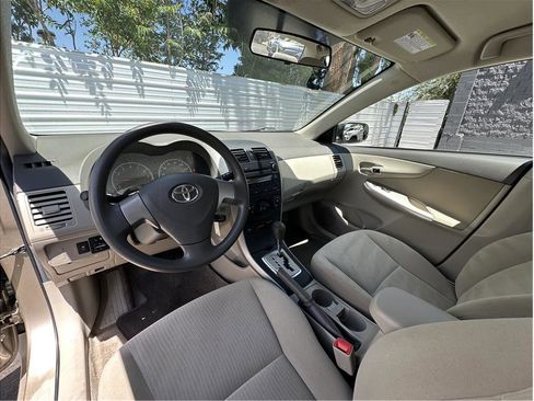Used 2010 Toyota Corolla LE FWD image 14