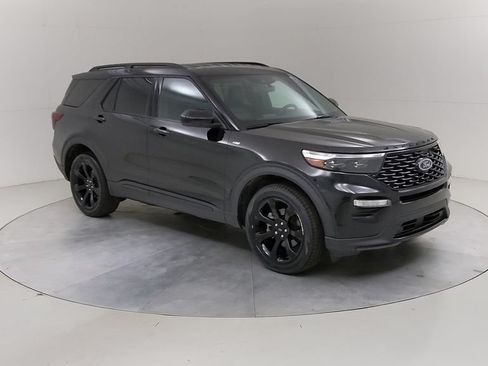 Certified 2023 Ford Explorer ST-Line AWD/4WD image 11