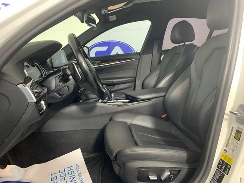 Used 2018 BMW 530i xDrive image 16